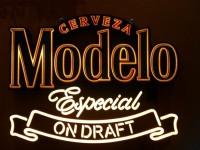 Cerveza Modelo Especial Neon Sign